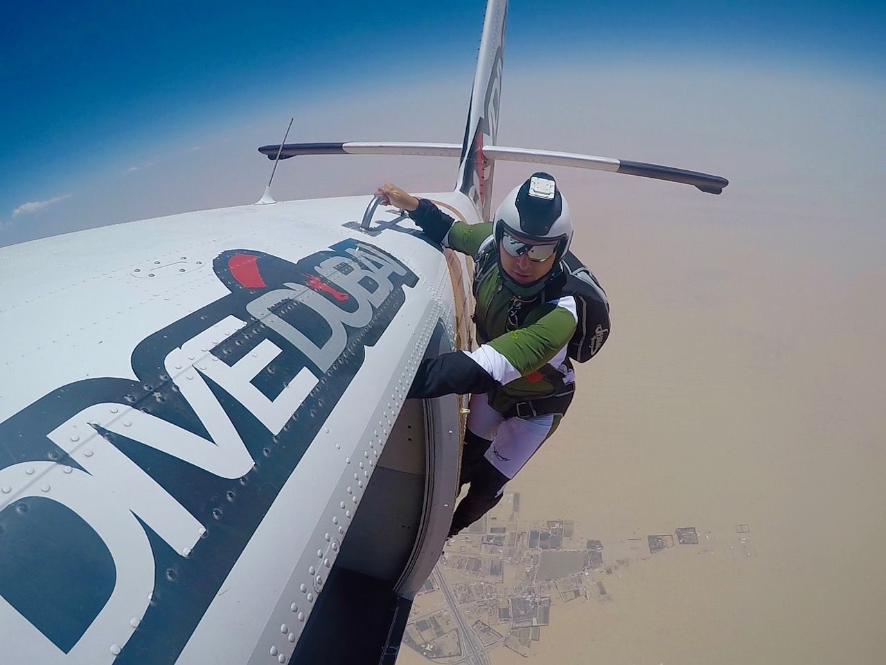 Parašutizmus (skydiving)